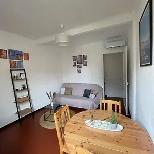 T2 Dans Le Vieil Appartement