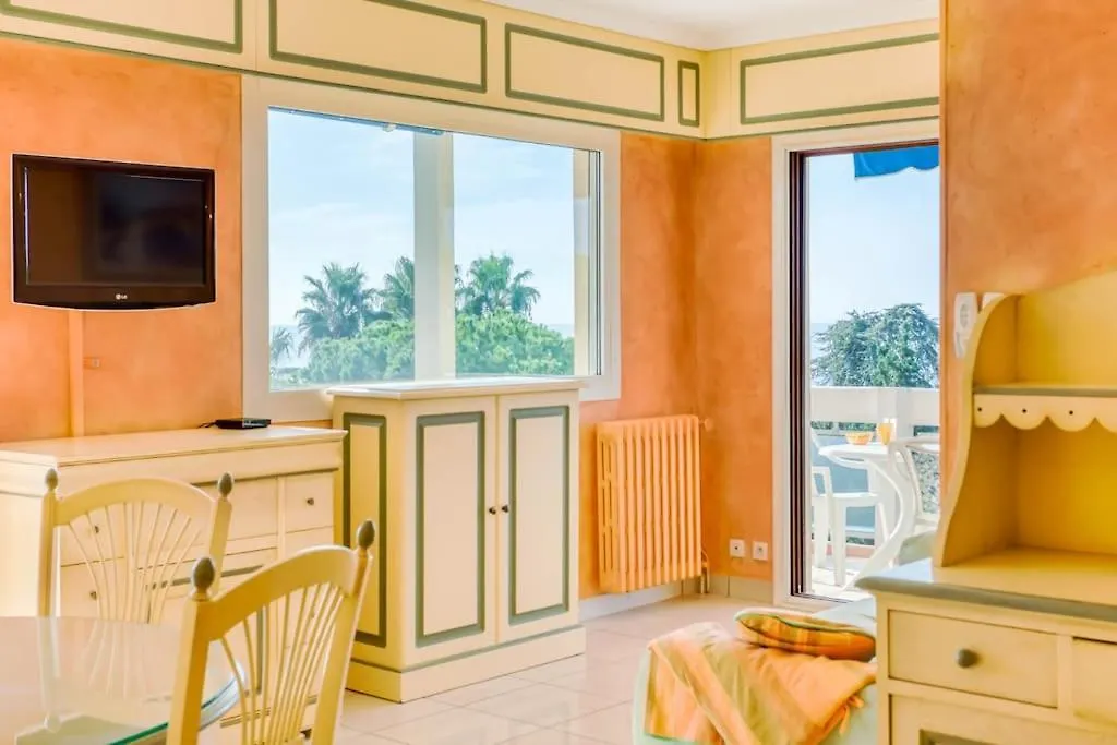 앙티브 A6- 2 Bdr Incredible Sea View - Ac, Garage & Terrace 아파트