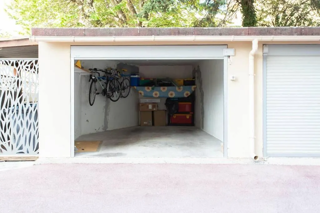 앙티브 A6- 2 Bdr Incredible Sea View - Ac, Garage & Terrace 아파트 0*,  프랑스