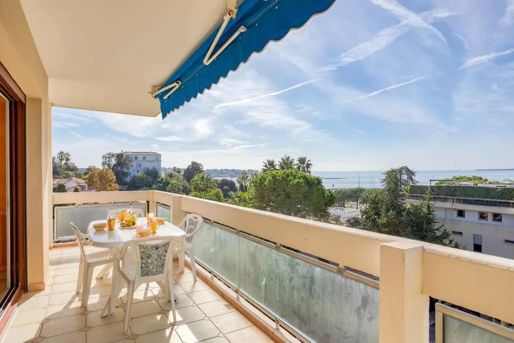 앙티브 A6- 2 Bdr Incredible Sea View - Ac, Garage & Terrace 아파트 프랑스